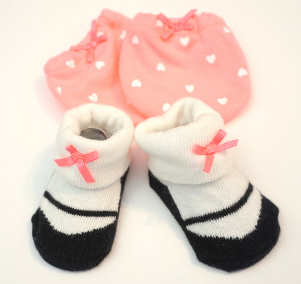 Newborn Mitten and Socks Set